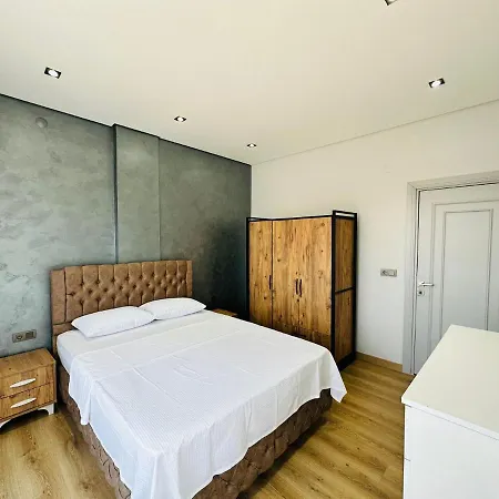 Hotel Davutlarda 4+1 Oezel Bahceli Kiralik Lueks