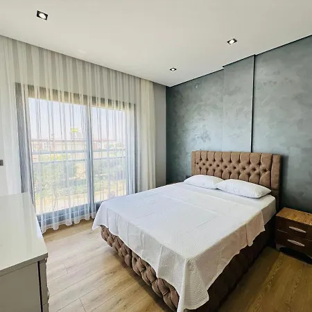 Hotel Davutlarda 4+1 Oezel Bahceli Kiralik Lueks