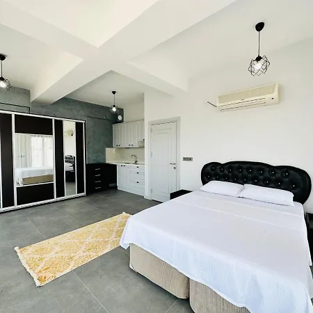 Hotel Davutlarda 4+1 Oezel Bahceli Kiralik Lueks